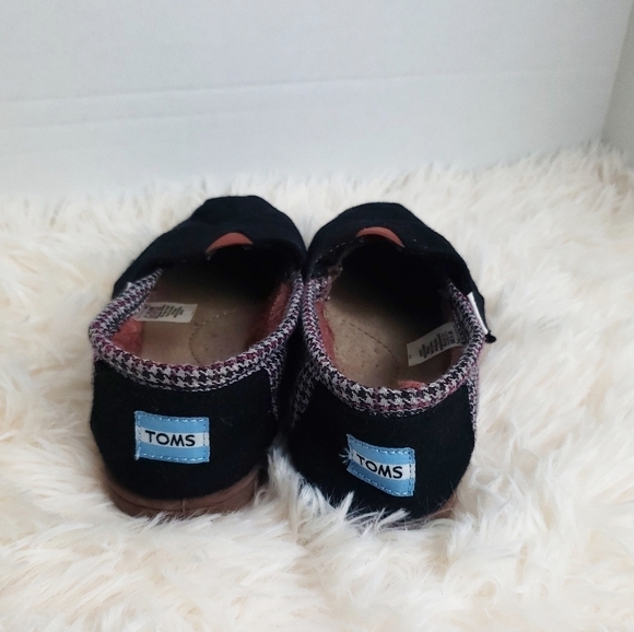 TOMS Black Comfy Shoes Unisex toddler‎ Sz 11 - Picture 3 of 6